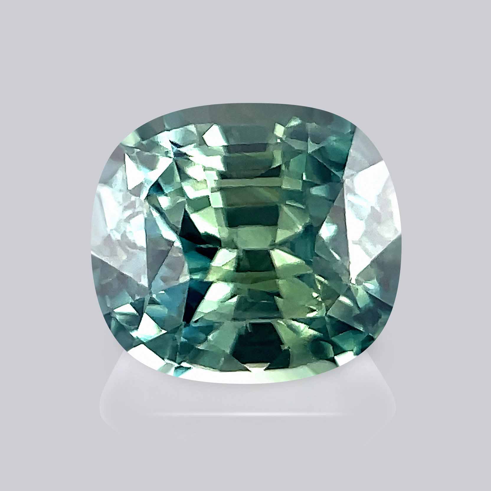 Saphir bleu violet 2.10 carat(s)