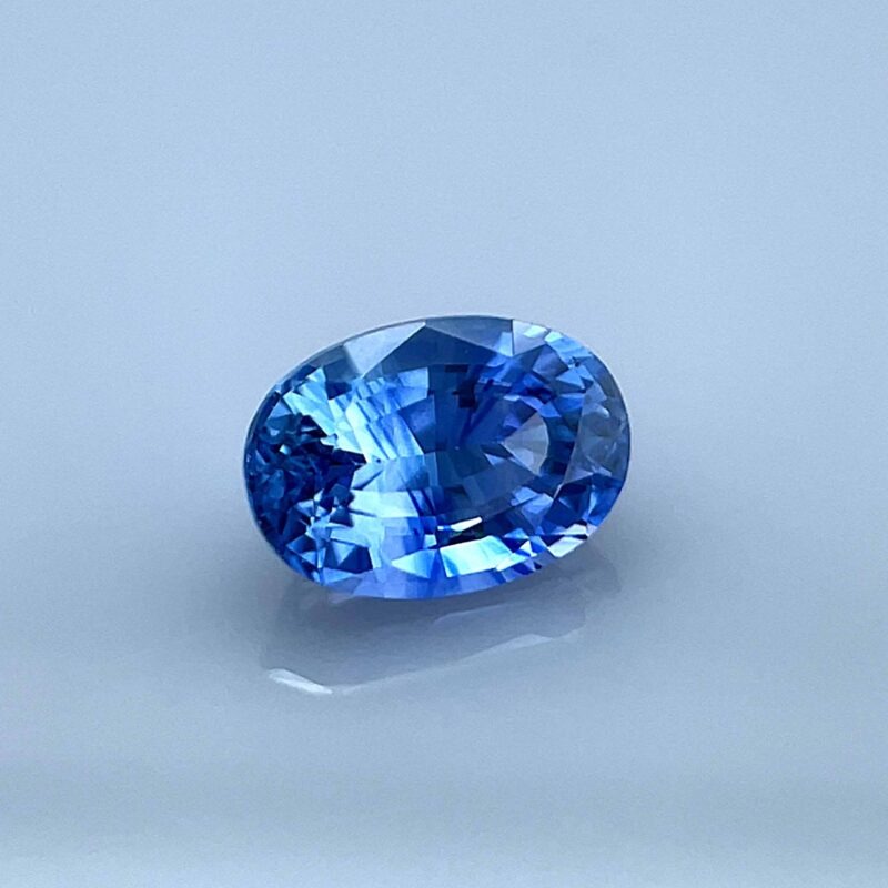 natural heated intense blue sapphire oval cut precious gem gemstone rare luxury jewellery